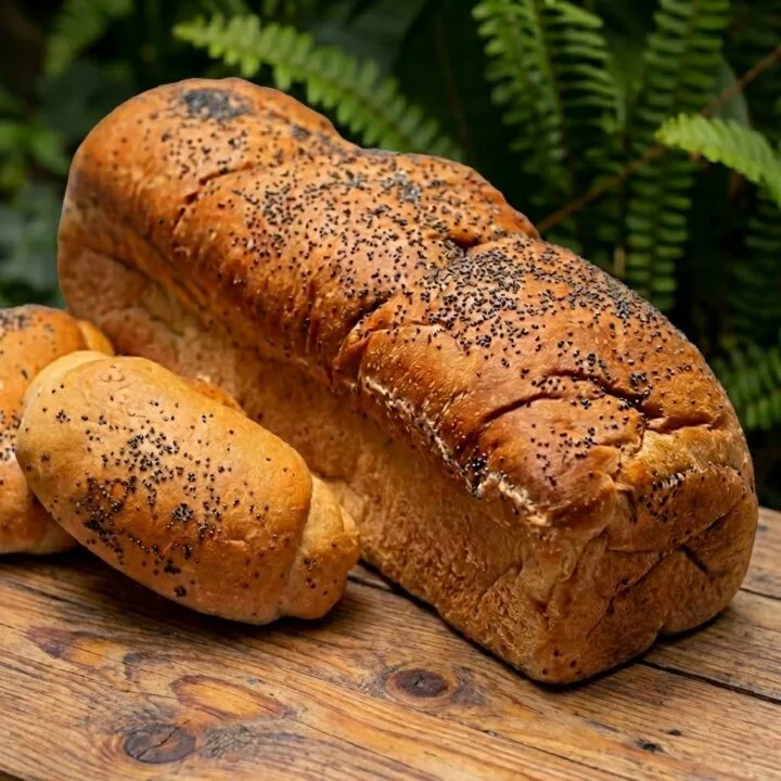 Pan de banano y amapola